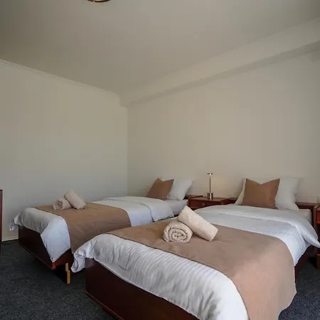 Attache Guest house *